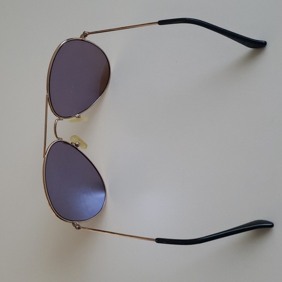 F21 Aviator Sunglasses 🕶 - Picture 4 of 11